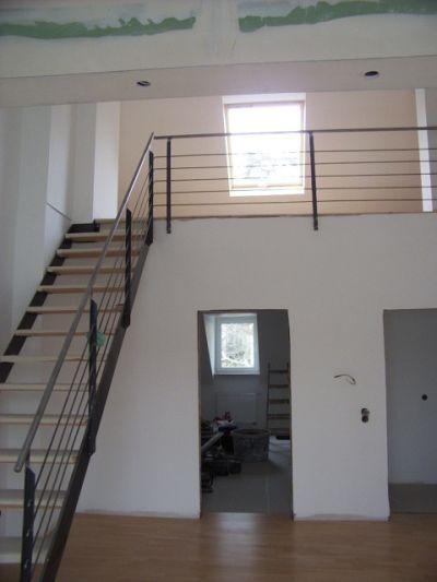 Treppe zur Dachgalerie